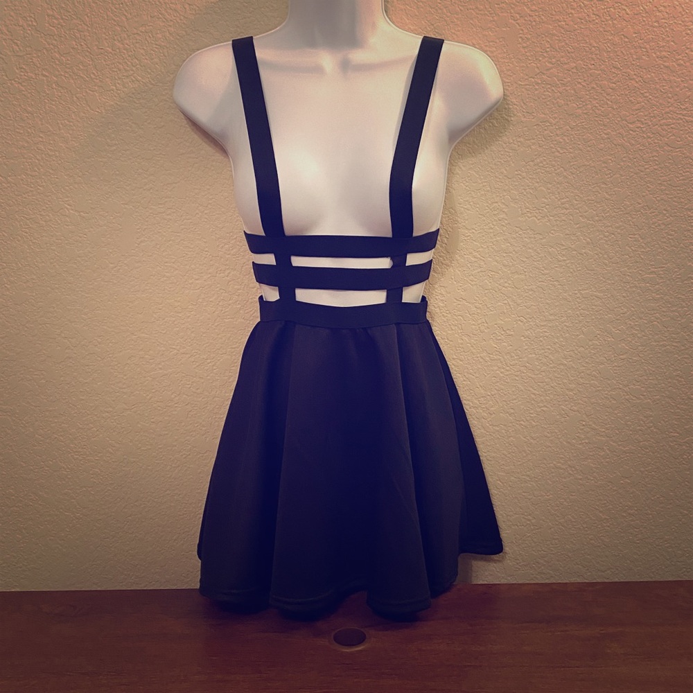 🦋Adorable Short Suspender Skirt🦋
